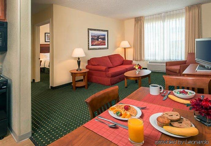 Towneplace Suites By Marriott Clinton At Joint Base Andrews Esterno foto